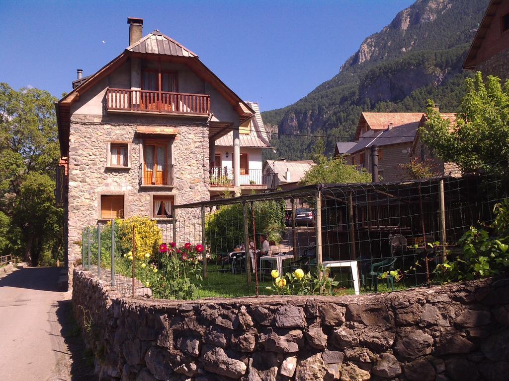 Pension Pallaruelo Saravillo ห้อง รูปภาพ