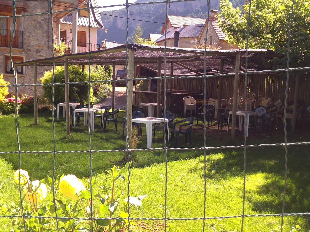 Pension Pallaruelo Saravillo ภายนอก รูปภาพ