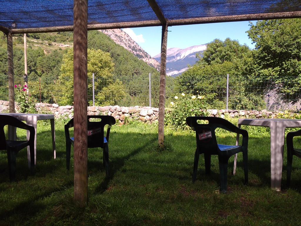 Pension Pallaruelo Saravillo ภายนอก รูปภาพ