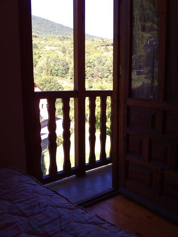 Pension Pallaruelo Saravillo ภายนอก รูปภาพ